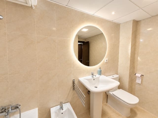 1 soveværelse Lejlighed til salg i Puerto Banus, Marbella med swimmingpool garage - € 650.000 (Ref: 10154967)
