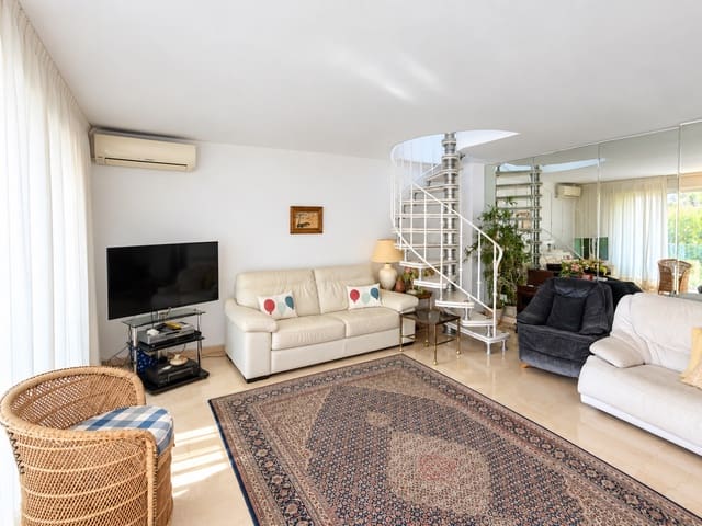 4 soveværelse Penthouse til salg i Marbella med swimmingpool garage - € 1.300.000 (Ref: 10168672)