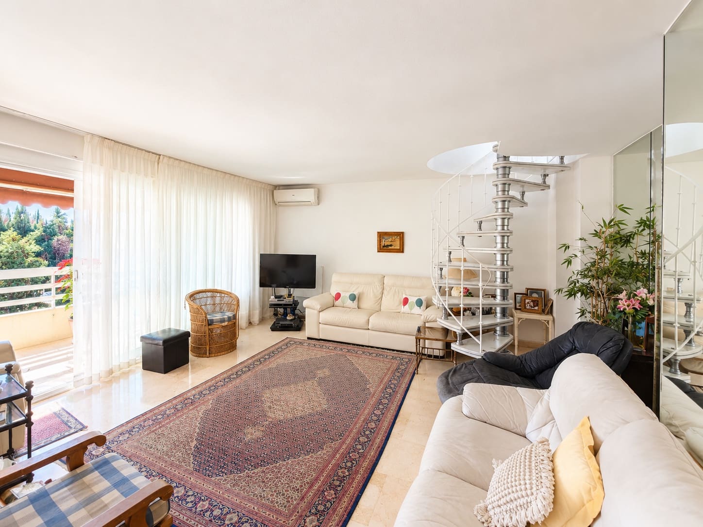 4 soveværelse Penthouse til salg i Marbella med swimmingpool garage - € 1.300.000 (Ref: 10168672)
