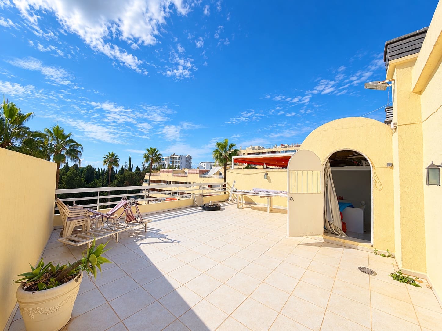4 soveværelse Penthouse til salg i Marbella med swimmingpool garage - € 1.300.000 (Ref: 10168672)