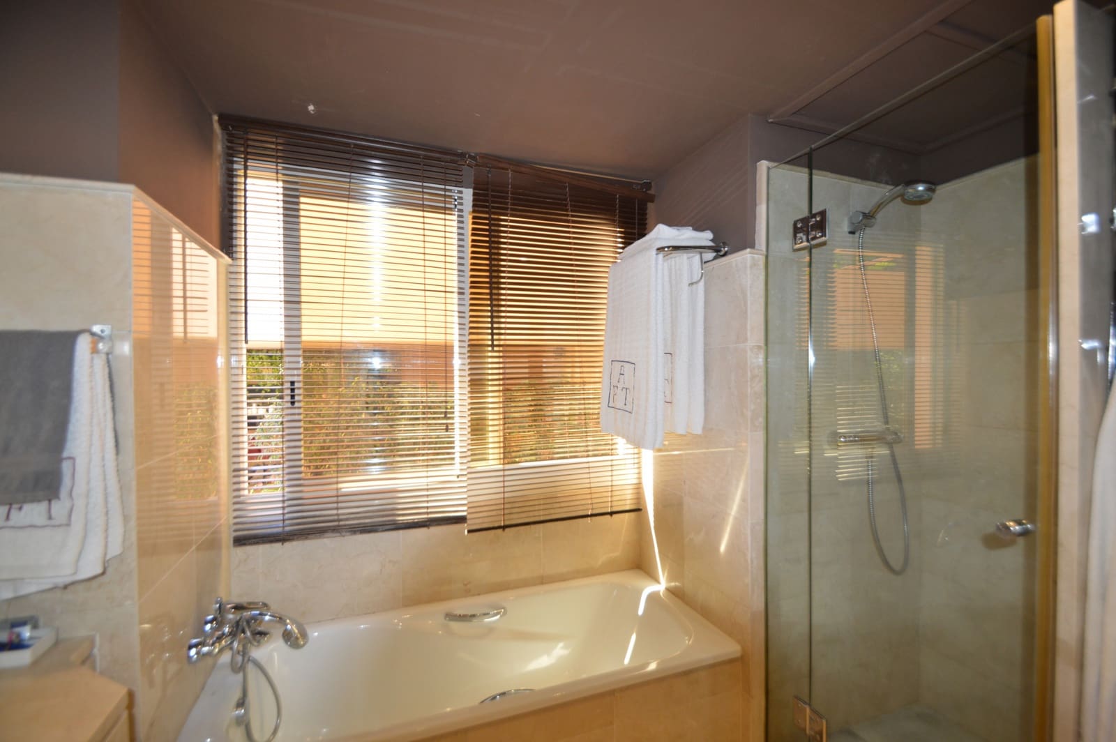 3 bedroom Apartment for sale in Marbella with pool garage - € 699,900 (Ref: 5052172)