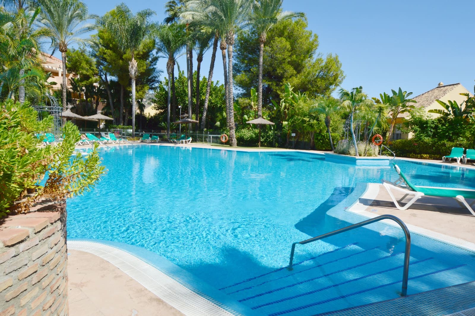 3 bedroom Apartment for sale in Marbella with pool garage - € 699,900 (Ref: 5052172)