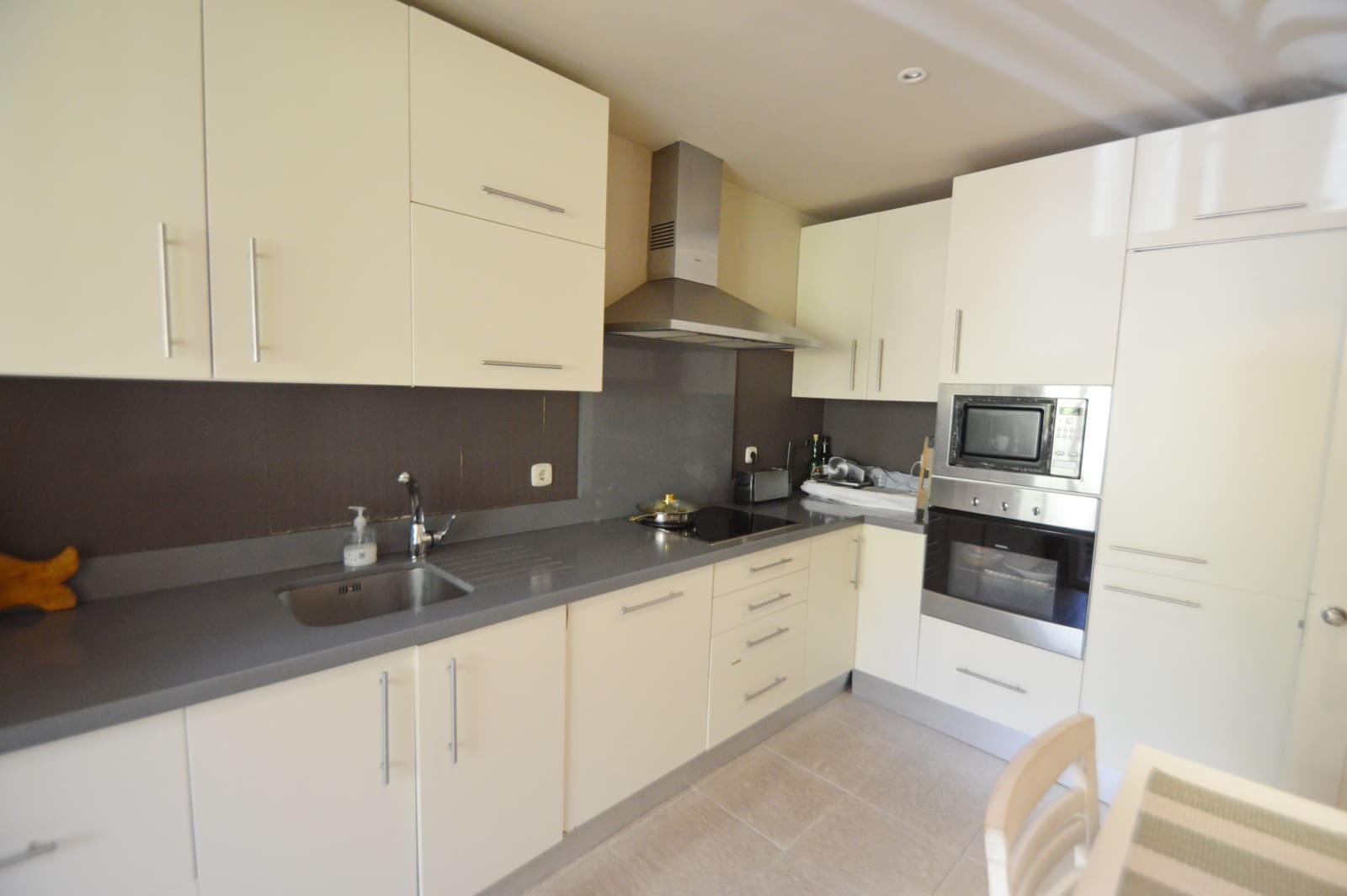 3 bedroom Apartment for sale in Marbella with pool garage - € 699,900 (Ref: 5052172)