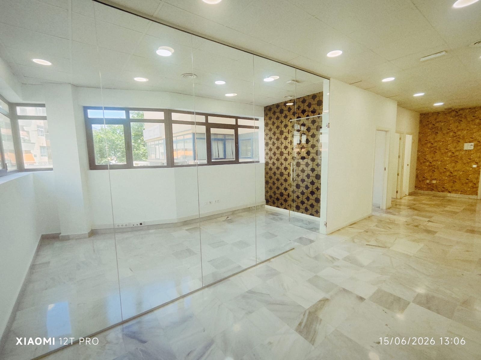 Bureau à vendre à Marbella avec piscine - 325 000 € (Ref: 5052227)