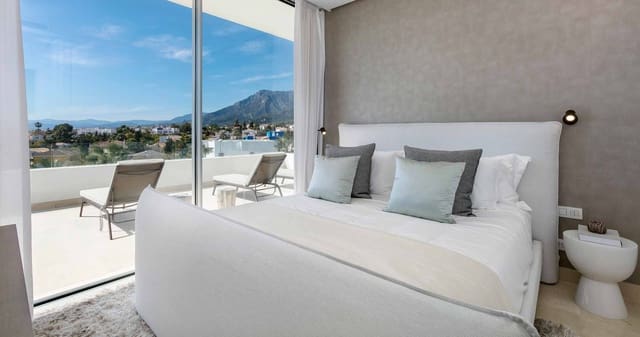 4 bedroom Villa for sale in Marbella with pool garage - € 2,600,000 (Ref: 5052333)