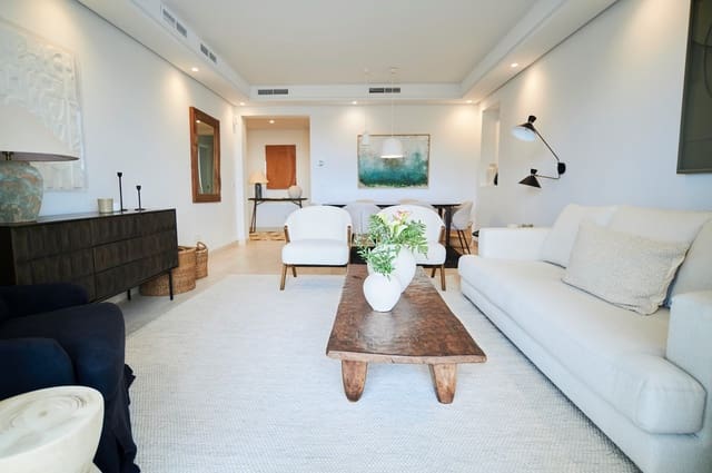2 bedroom Apartment for sale in Nueva Andalucia, Marbella with pool garage - € 456,000 (Ref: 5052515)