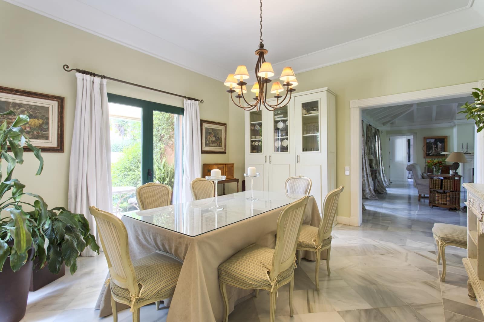 5 bedroom Villa for sale in Marbella with pool garage - € 4,500,000 (Ref: 5052650)