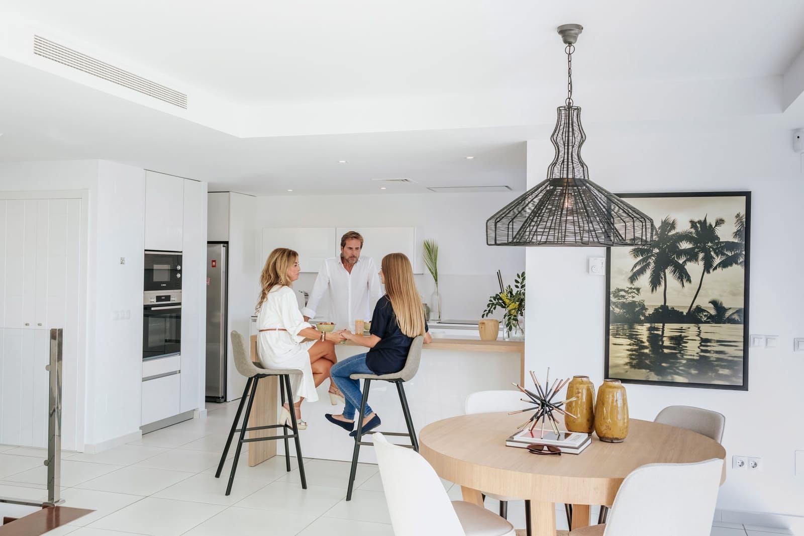 4 makuuhuone Omakotitalo myytävänä paikassa Torremuelle mukana uima-altaan 
autotalli - 745 000 € (Ref: 5052726)