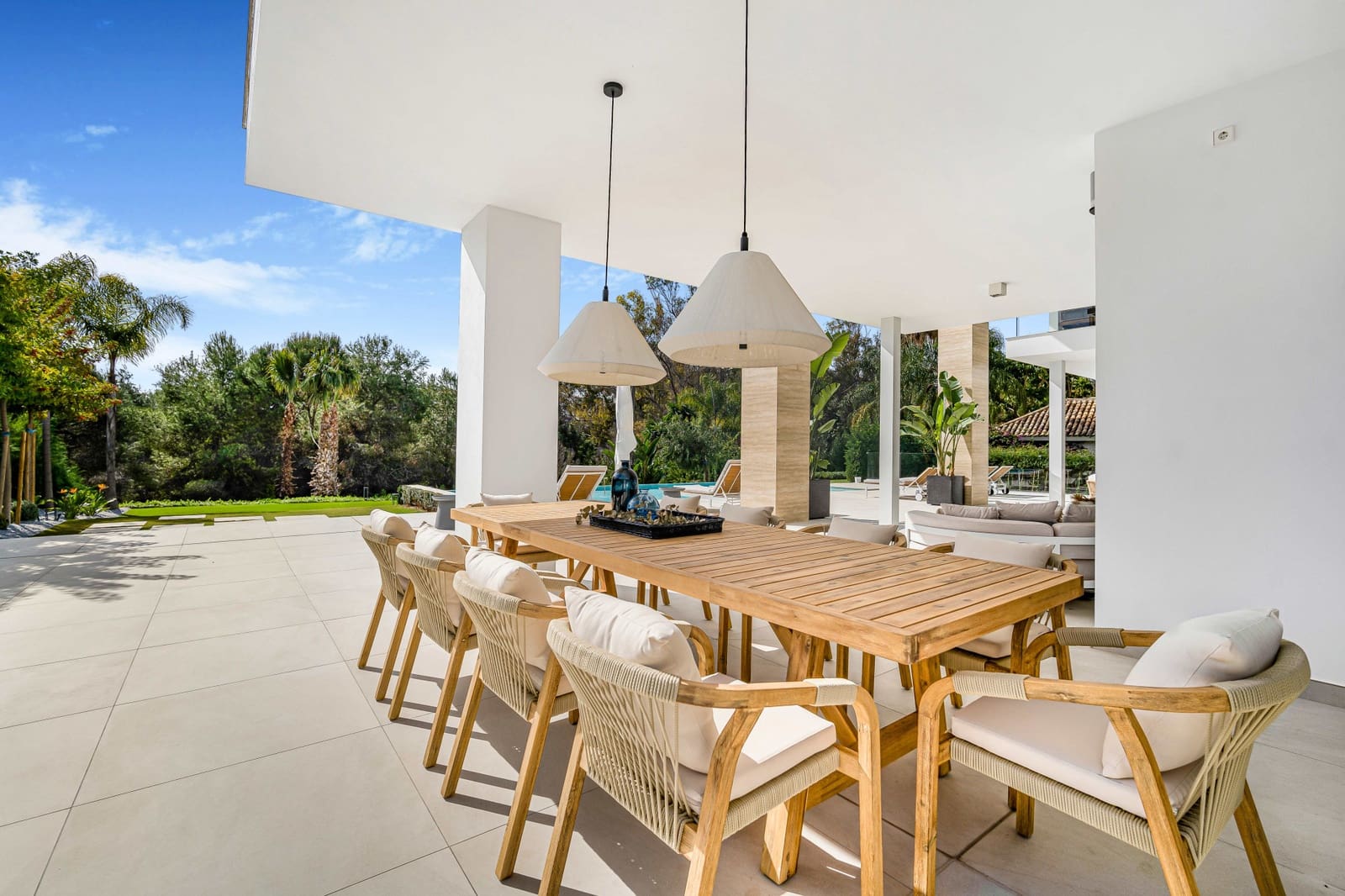 6 bedroom Villa for sale in Marbella with pool garage - € 5,900,000 (Ref: 5052829)