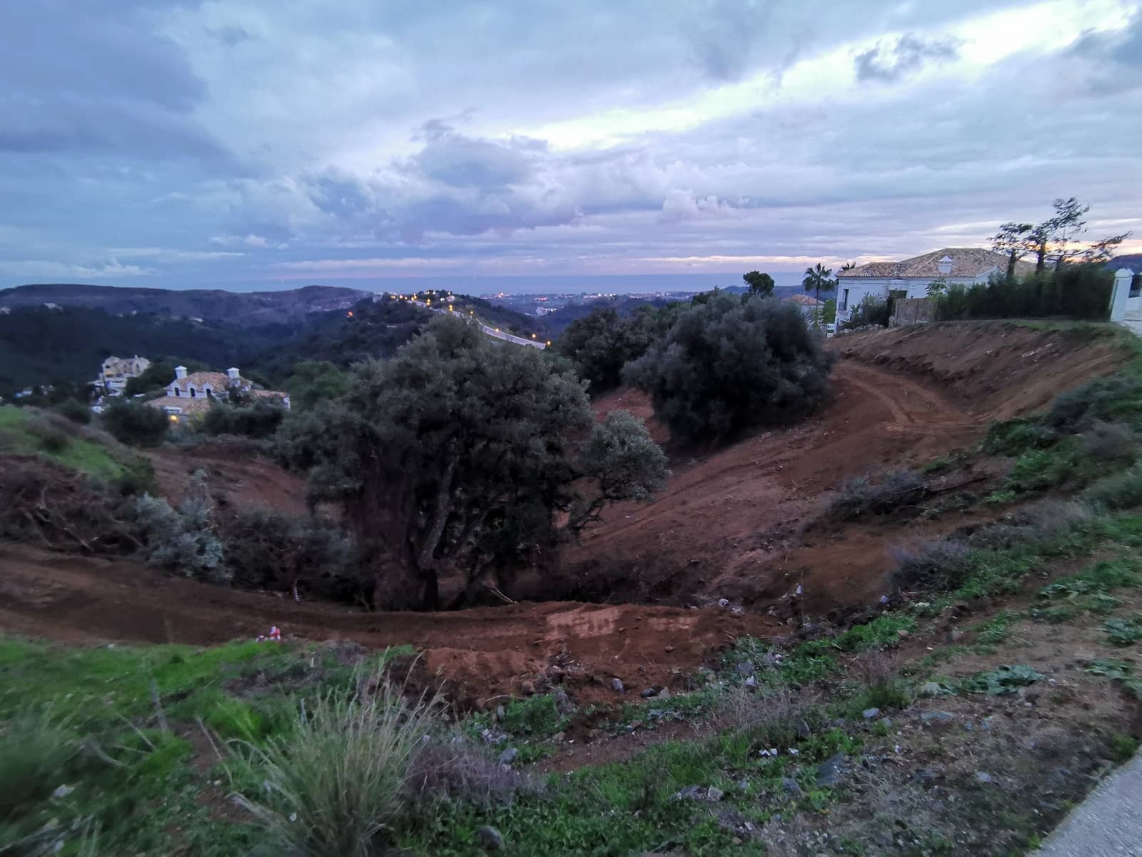 Byggetomt til salgs i Benahavis - € 950 000 (Ref: 5052849)