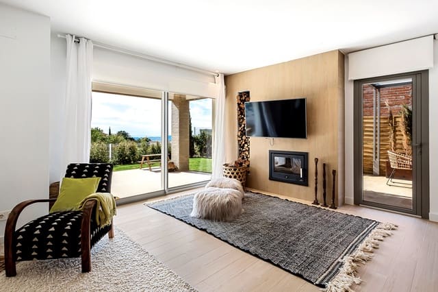 3 makuuhuone Omakotitalo myytävänä paikassa Mijas mukana uima-altaan 
autotalli - 655 000 € (Ref: 5271195)