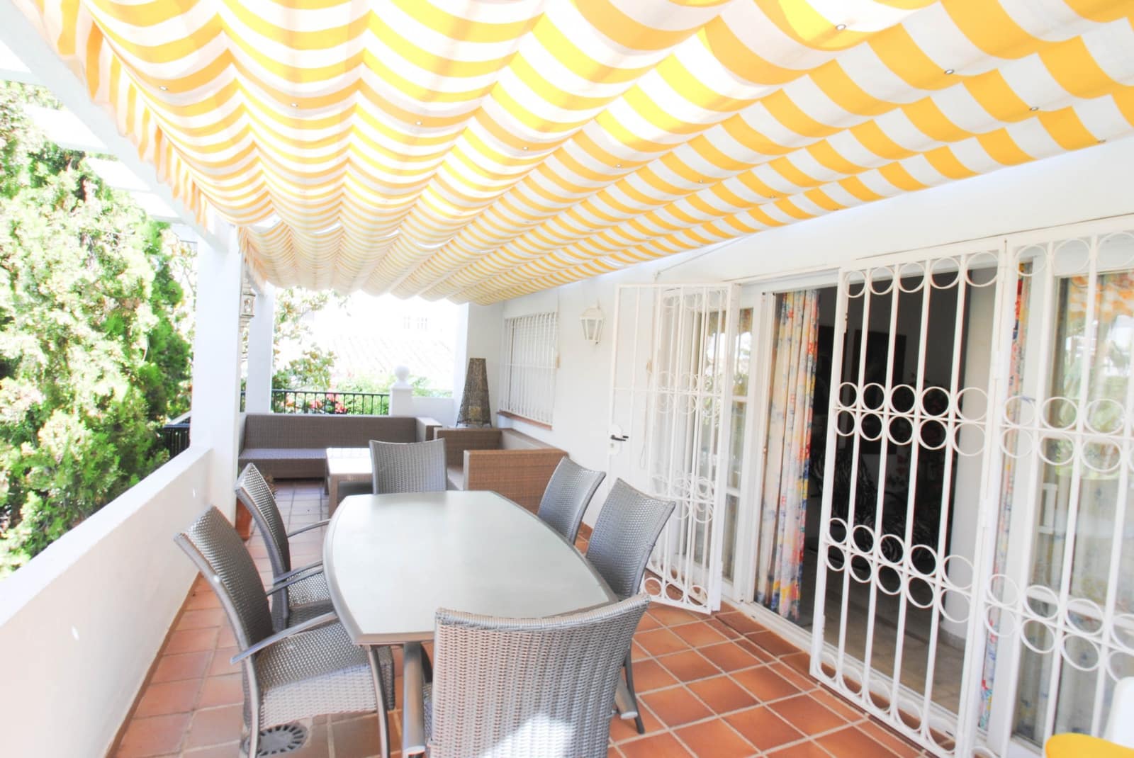 5 soveværelse Lejlighed til salg i Marbella med swimmingpool garage - € 735.000 (Ref: 5540164)