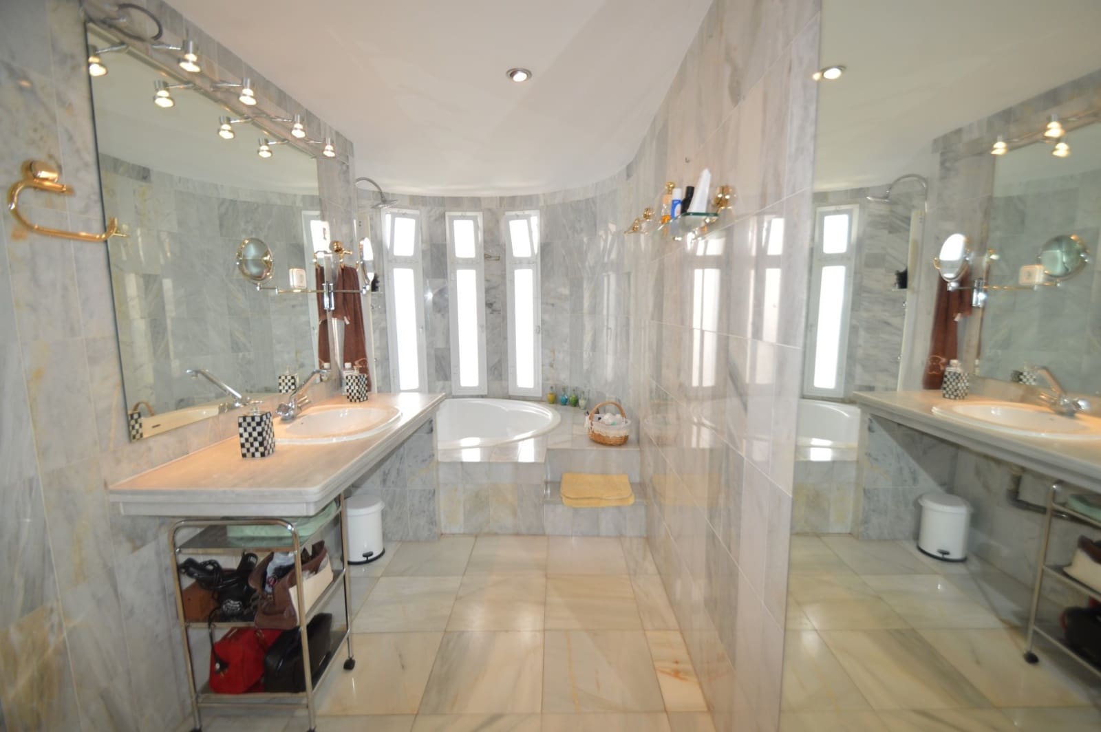 5 soveværelse Lejlighed til salg i Marbella med swimmingpool garage - € 735.000 (Ref: 5540164)