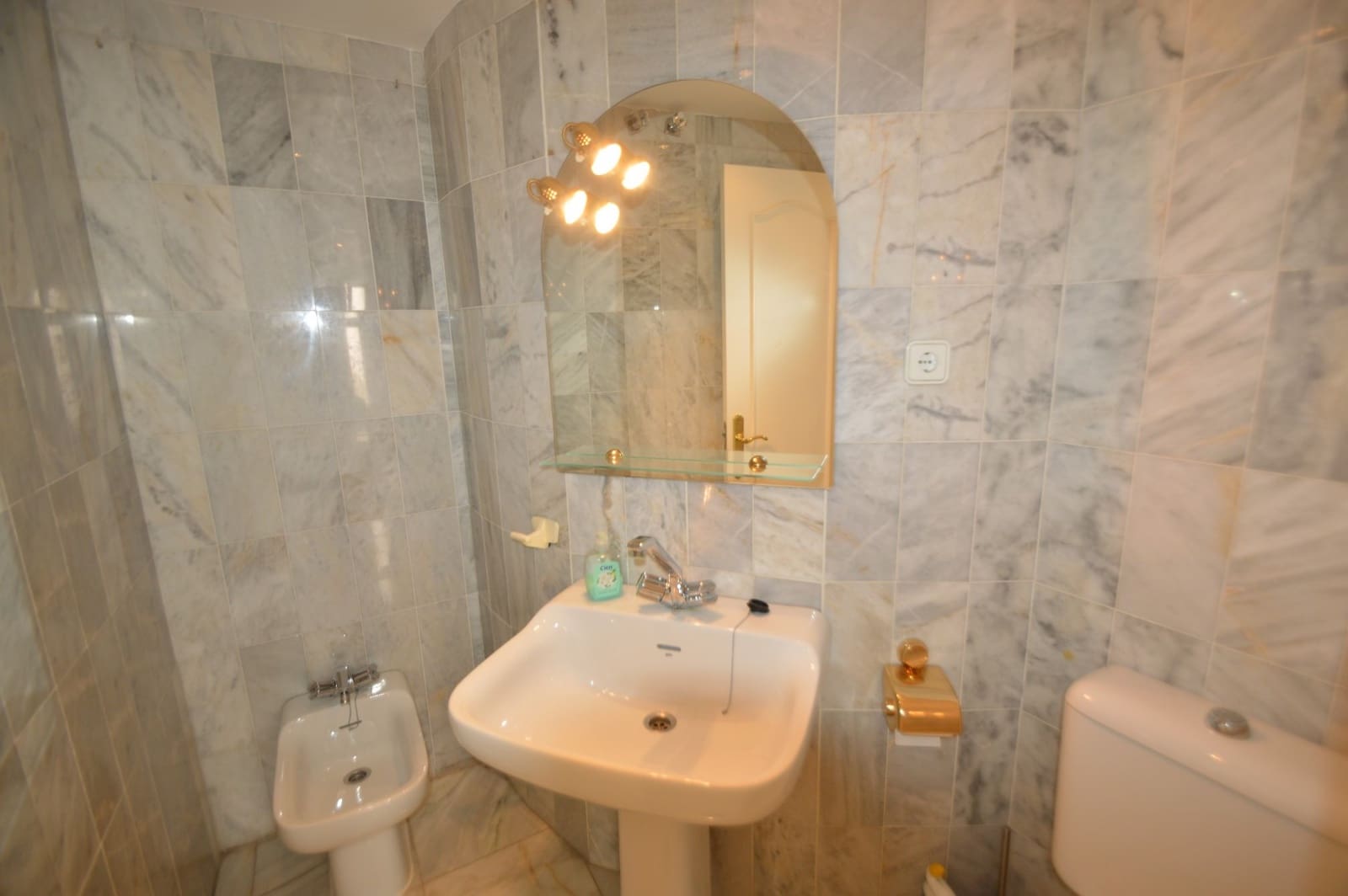 5 soveværelse Lejlighed til salg i Marbella med swimmingpool garage - € 735.000 (Ref: 5540164)