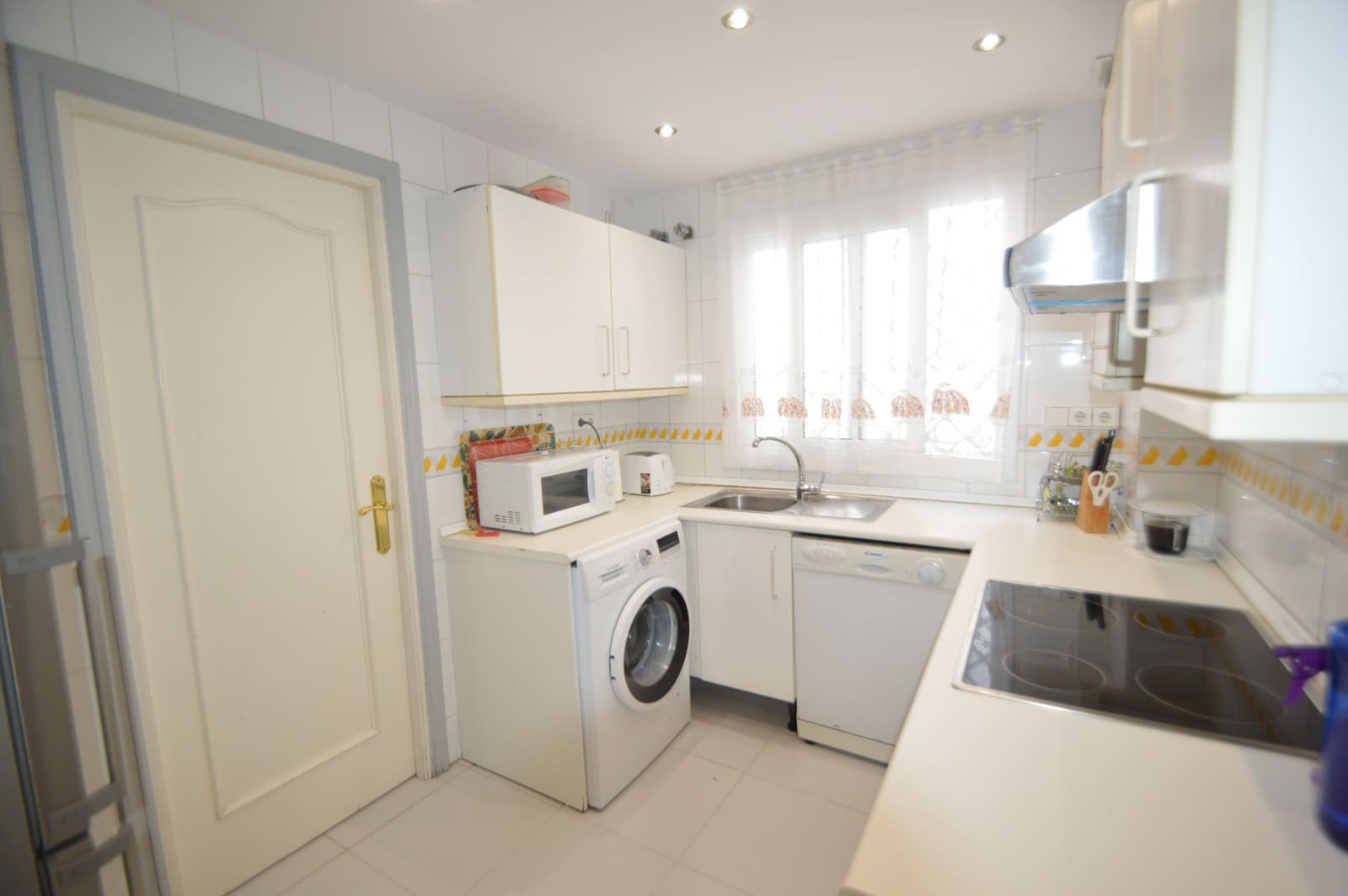 5 soveværelse Lejlighed til salg i Marbella med swimmingpool garage - € 735.000 (Ref: 5540164)