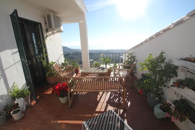 Chalet de 4 habitaciones en Mijas pueblo, Mijas en venta - 1.200.000 € (Ref: 5833725)