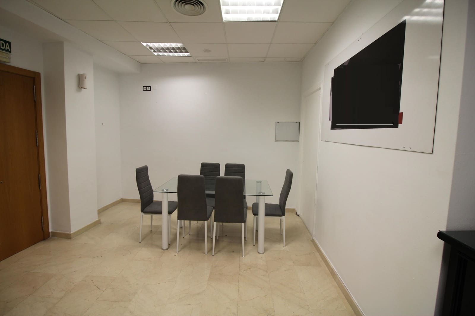 Local Comercial de 9 habitaciones en Fuengirola en venta - 1.550.000 € (Ref: 5833739)