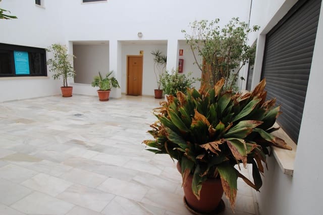 9 chambre Local Commercial à vendre à Fuengirola - 1 550 000 € (Ref: 5833739)