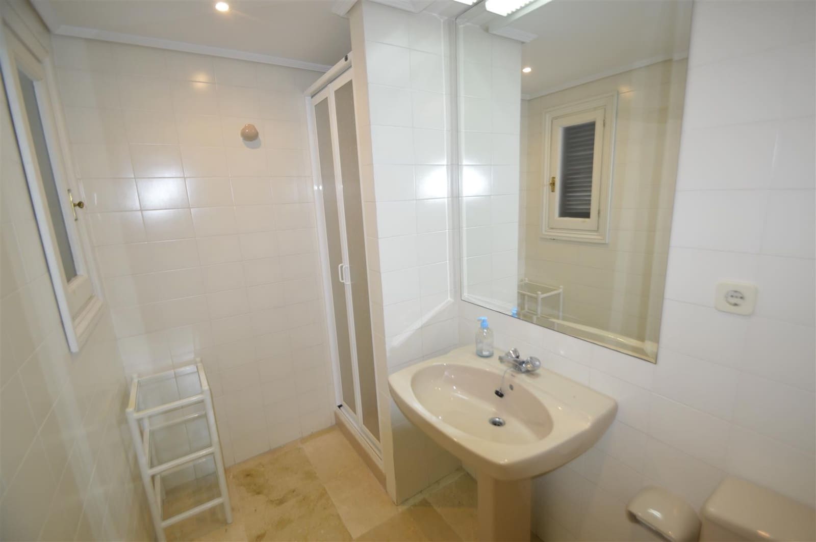 3 bedroom Apartment for sale in Marbella with pool garage - € 895,000 (Ref: 5977695)