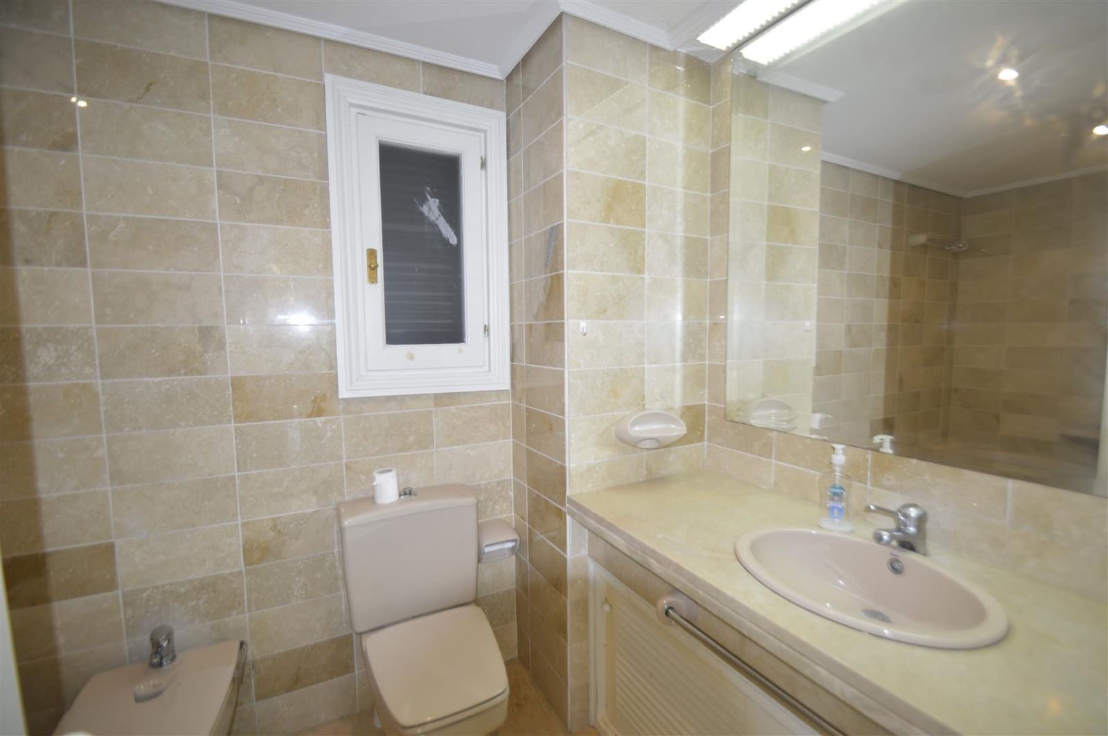 3 bedroom Apartment for sale in Marbella with pool garage - € 895,000 (Ref: 5977695)