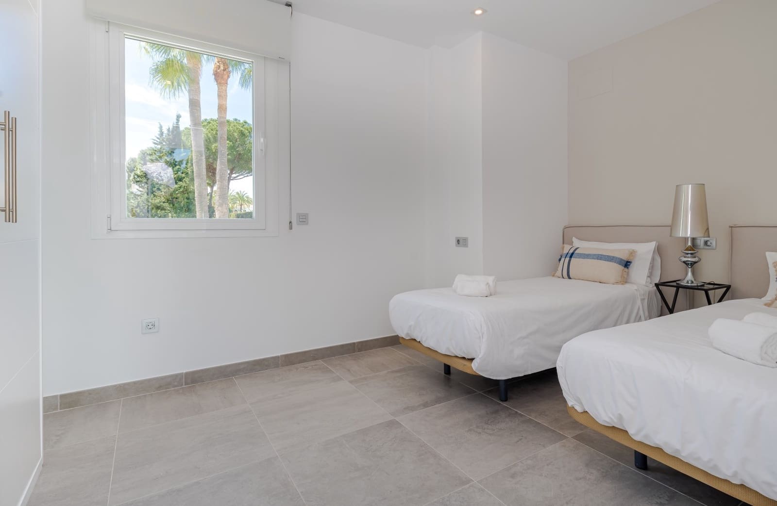 6 makuuhuone Huvila myytävänä paikassa Nueva Andalucia mukana uima-altaan - 1 895 000 € (Ref: 6057406)