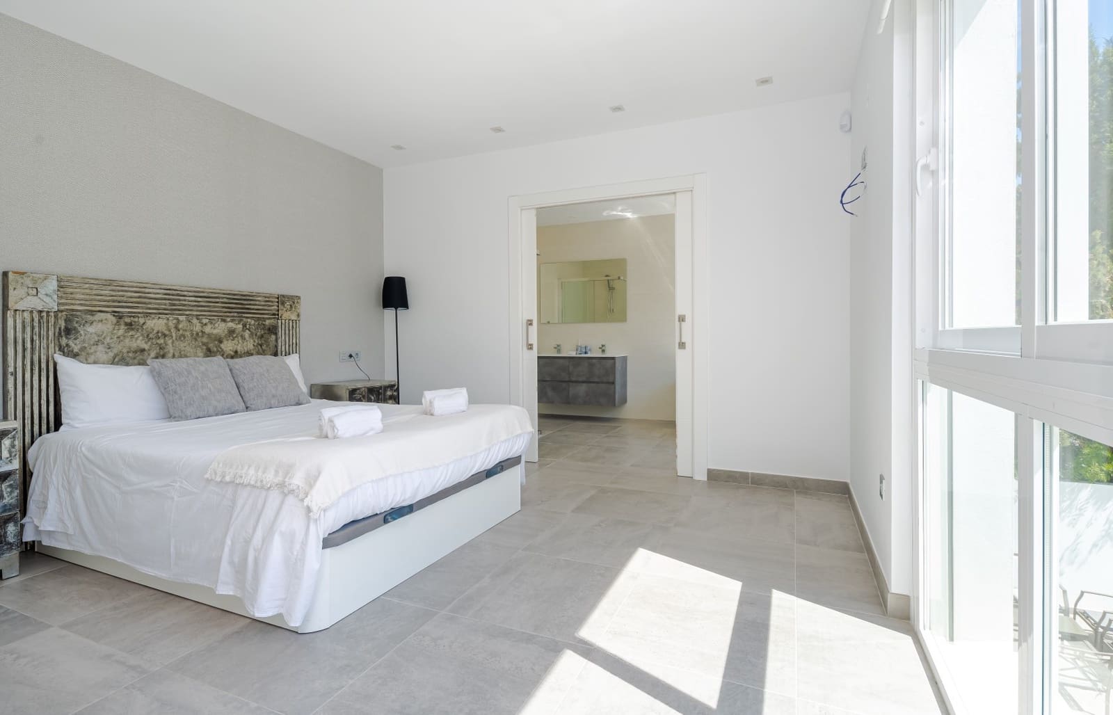 6 makuuhuone Huvila myytävänä paikassa Nueva Andalucia mukana uima-altaan - 1 895 000 € (Ref: 6057406)