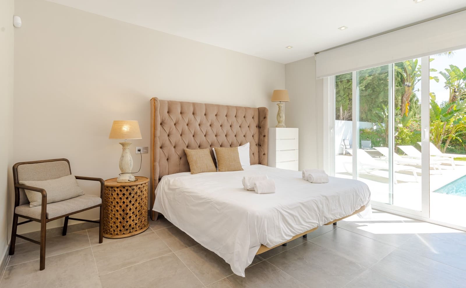 6 makuuhuone Huvila myytävänä paikassa Nueva Andalucia mukana uima-altaan - 1 895 000 € (Ref: 6057406)
