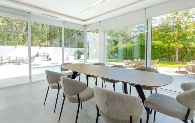 6 slaapkamer Villa te koop in Nueva Andalucia, Marbella met zwembad - € 1.895.000 (Ref: 6057406)
