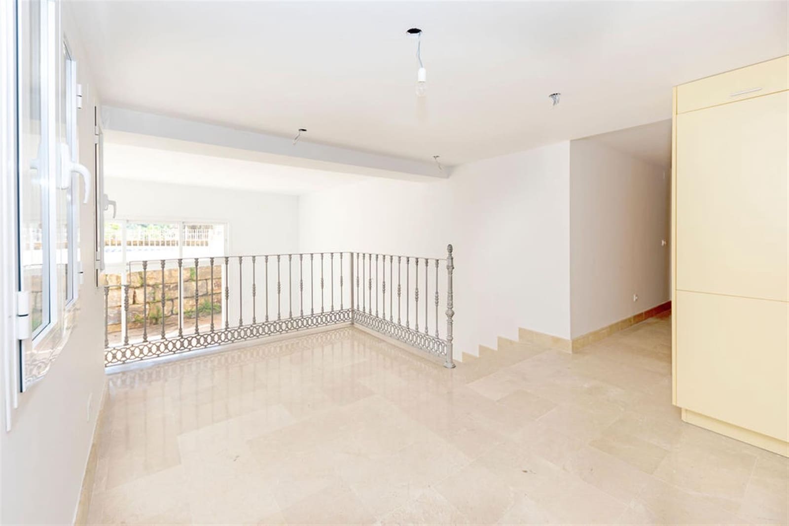 Chalet de 5 habitaciones en Benahavís en venta con piscina garaje - 2.150.000 € (Ref: 6116677)