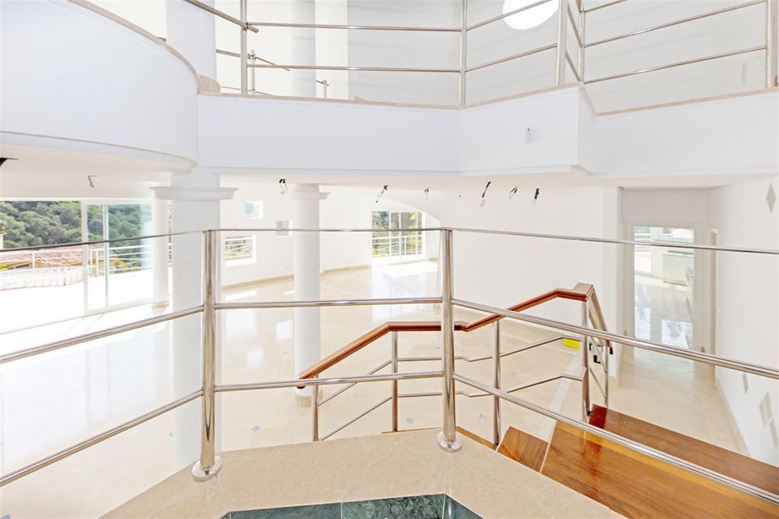 5 Zimmer Villa zu verkaufen in Benahavis mit Pool Garage - 2.150.000 € (Ref: 6116677)