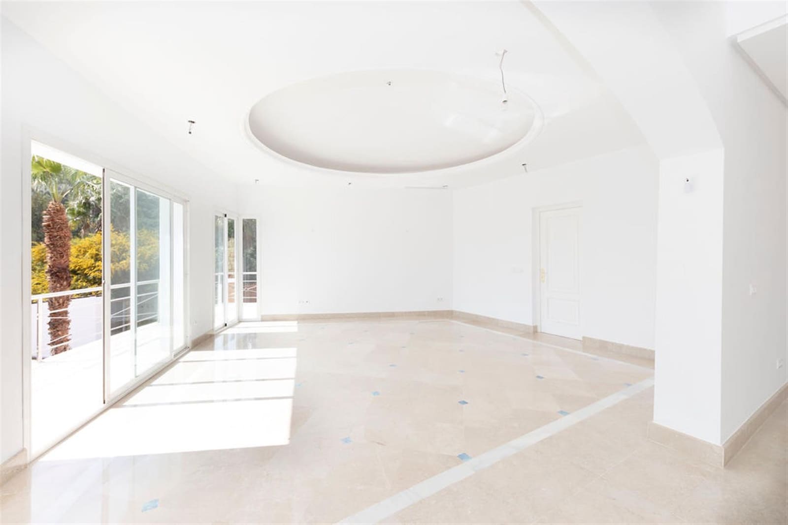 5 Zimmer Villa zu verkaufen in Benahavis mit Pool Garage - 2.150.000 € (Ref: 6116677)
