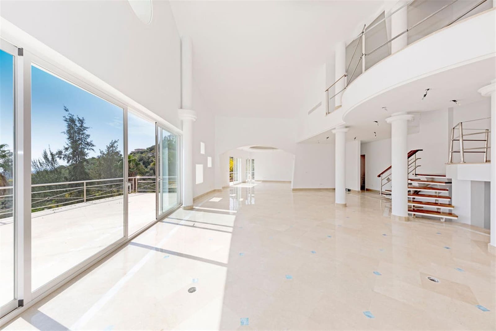 5 Zimmer Villa zu verkaufen in Benahavis mit Pool Garage - 2.150.000 € (Ref: 6116677)