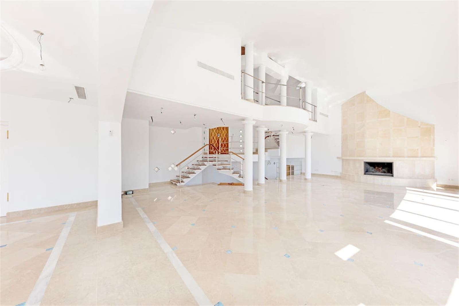 5 Zimmer Villa zu verkaufen in Benahavis mit Pool Garage - 2.150.000 € (Ref: 6116677)