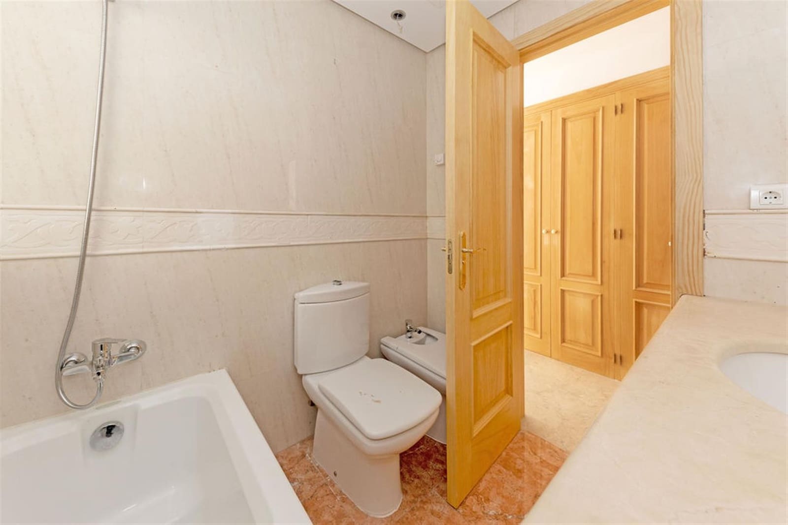 5 Zimmer Villa zu verkaufen in Benahavis mit Pool Garage - 2.150.000 € (Ref: 6116677)