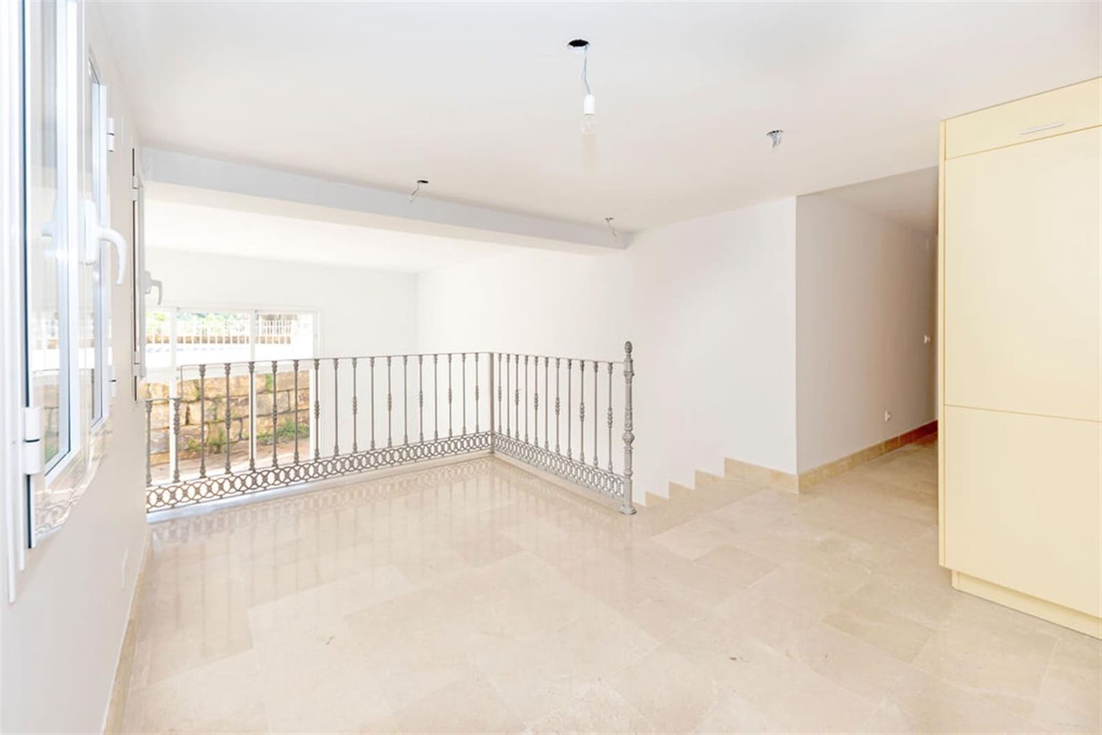 5 Zimmer Villa zu verkaufen in Benahavis mit Pool Garage - 2.150.000 € (Ref: 6116677)