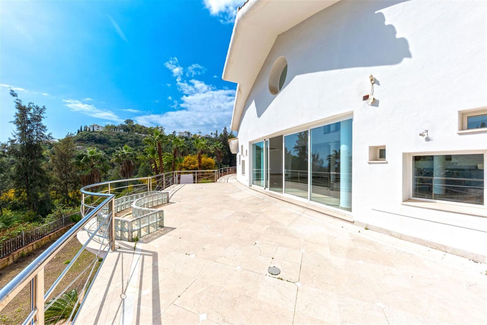 5 Zimmer Villa zu verkaufen in Benahavis mit Pool Garage - 2.150.000 € (Ref: 6116677)