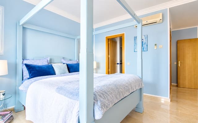 3 soverom Kjedet enebolig til salgs i Marbella med svømmebasseng garasje - € 995 000 (Ref: 6141830)