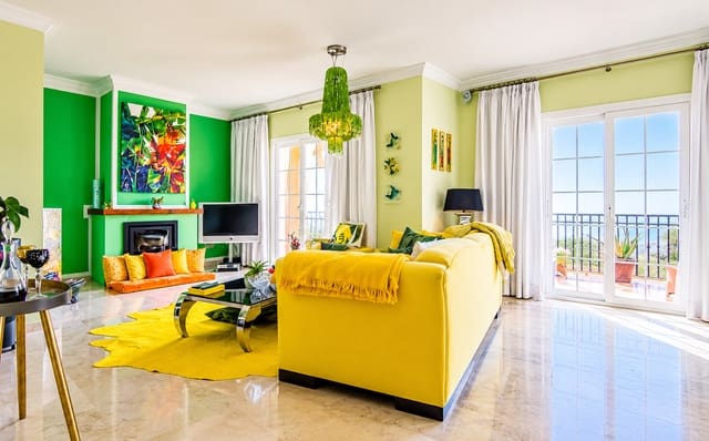 3 soverom Kjedet enebolig til salgs i Marbella med svømmebasseng garasje - € 995 000 (Ref: 6141830)