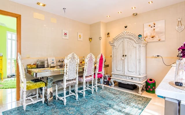 3 soverom Kjedet enebolig til salgs i Marbella med svømmebasseng garasje - € 995 000 (Ref: 6141830)