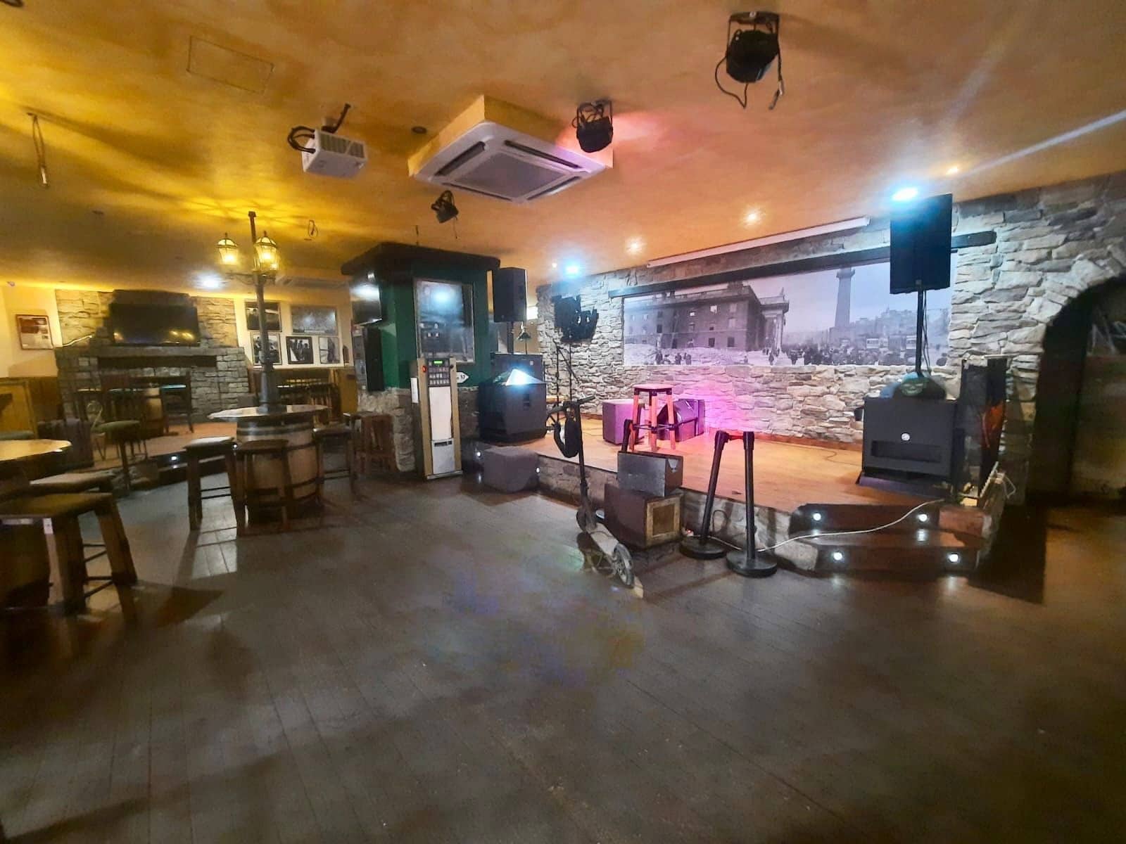 Restaurant/Bar for sale in Fuengirola - € 1,200,000 (Ref: 6242461)