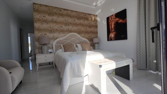 5 makuuhuone Paritalo myytävänä paikassa Calahonda, Mijas mukana uima-altaan 
autotalli - 1 195 000 € (Ref: 6289176)