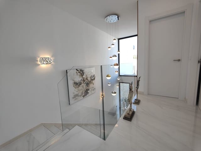 5 makuuhuone Paritalo myytävänä paikassa Calahonda, Mijas mukana uima-altaan 
autotalli - 1 195 000 € (Ref: 6289176)