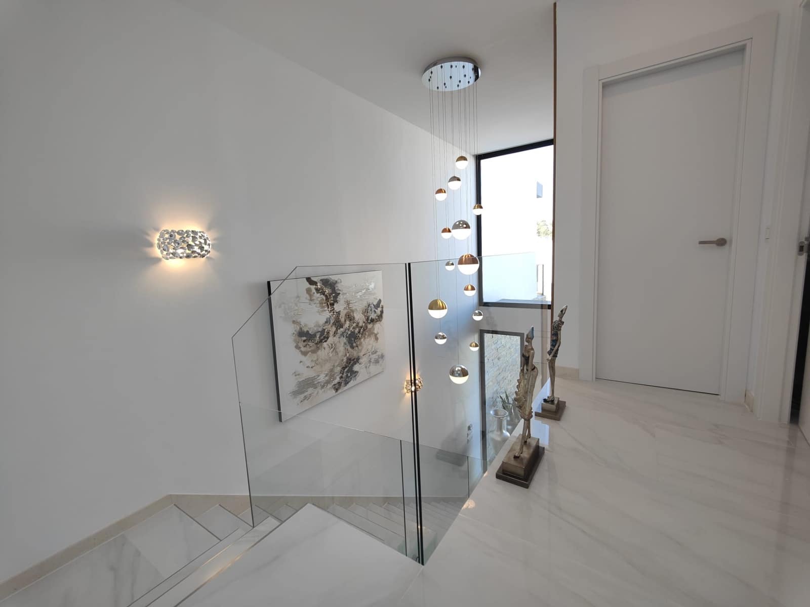 5 bedroom Semi-detached Villa for sale in Calahonda with pool garage - € 1,195,000 (Ref: 6289176)