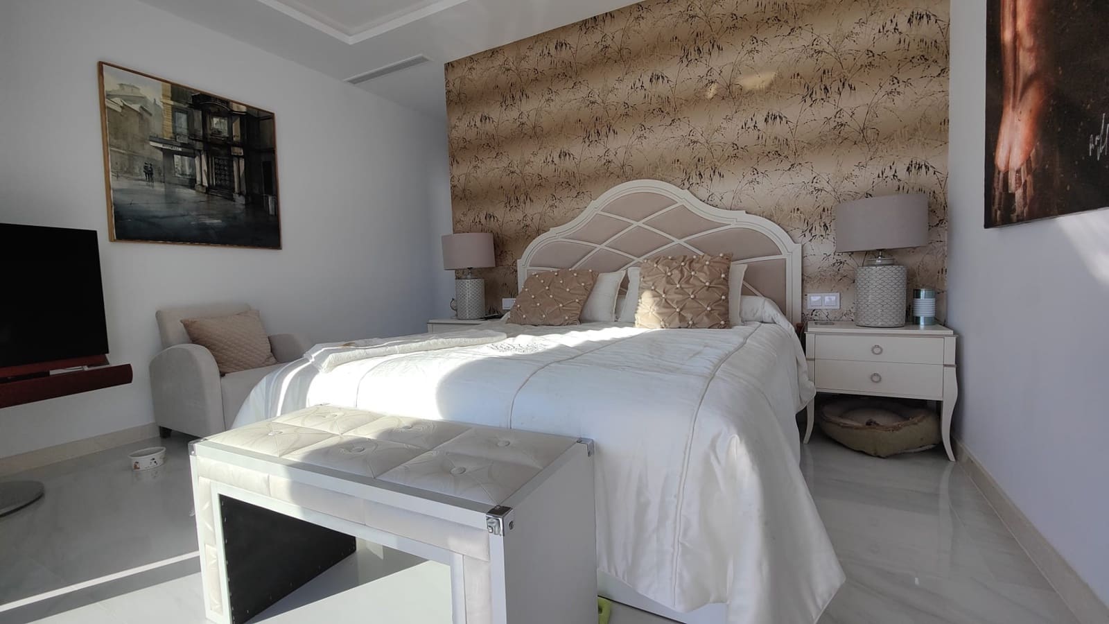 5 bedroom Semi-detached Villa for sale in Calahonda with pool garage - € 1,195,000 (Ref: 6289176)