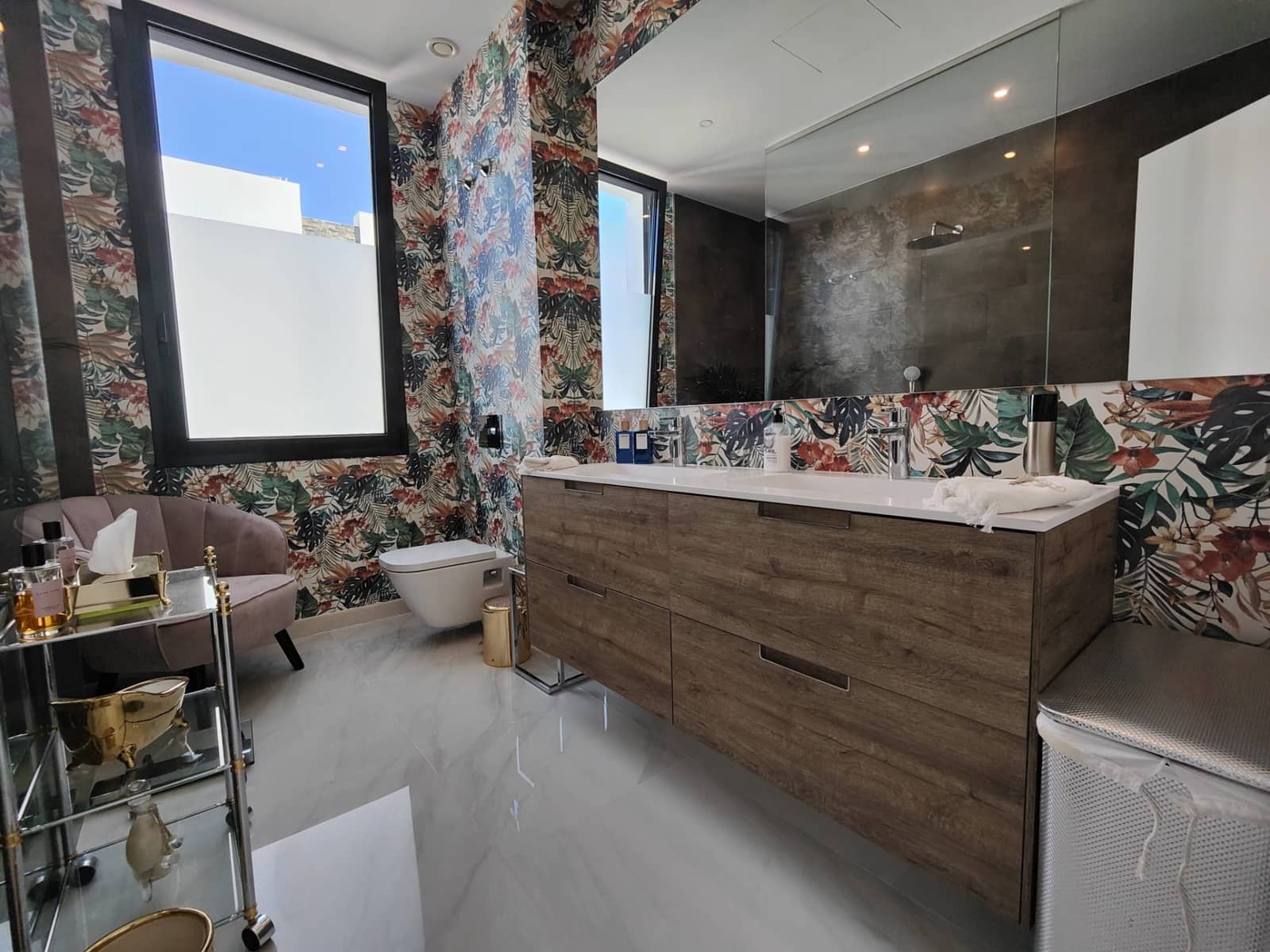 5 bedroom Semi-detached Villa for sale in Calahonda with pool garage - € 1,195,000 (Ref: 6289176)
