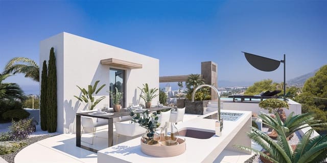 Pareado de 4 habitaciones en Marbella en venta con piscina garaje - 1.675.000 € (Ref: 6344974)