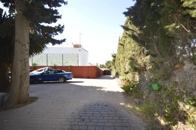 Chalet de 3 habitaciones en Marbella en venta con piscina garaje - 890.000 € (Ref: 6448111)