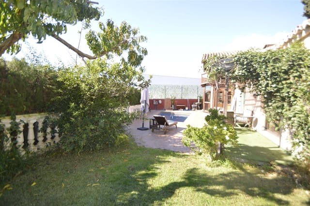 Chalet de 3 habitaciones en Marbella en venta con piscina garaje - 890.000 € (Ref: 6448111)