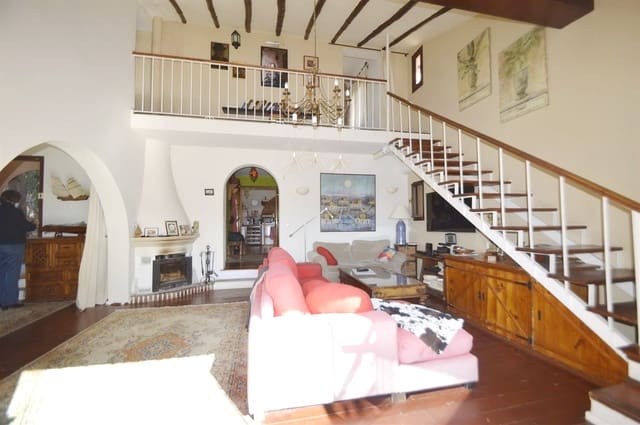 3 bedroom Villa for sale in Marbella with pool garage - € 890,000 (Ref: 6448111)