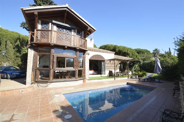 3 bedroom Villa for sale in Marbella with pool garage - € 890,000 (Ref: 6448111)